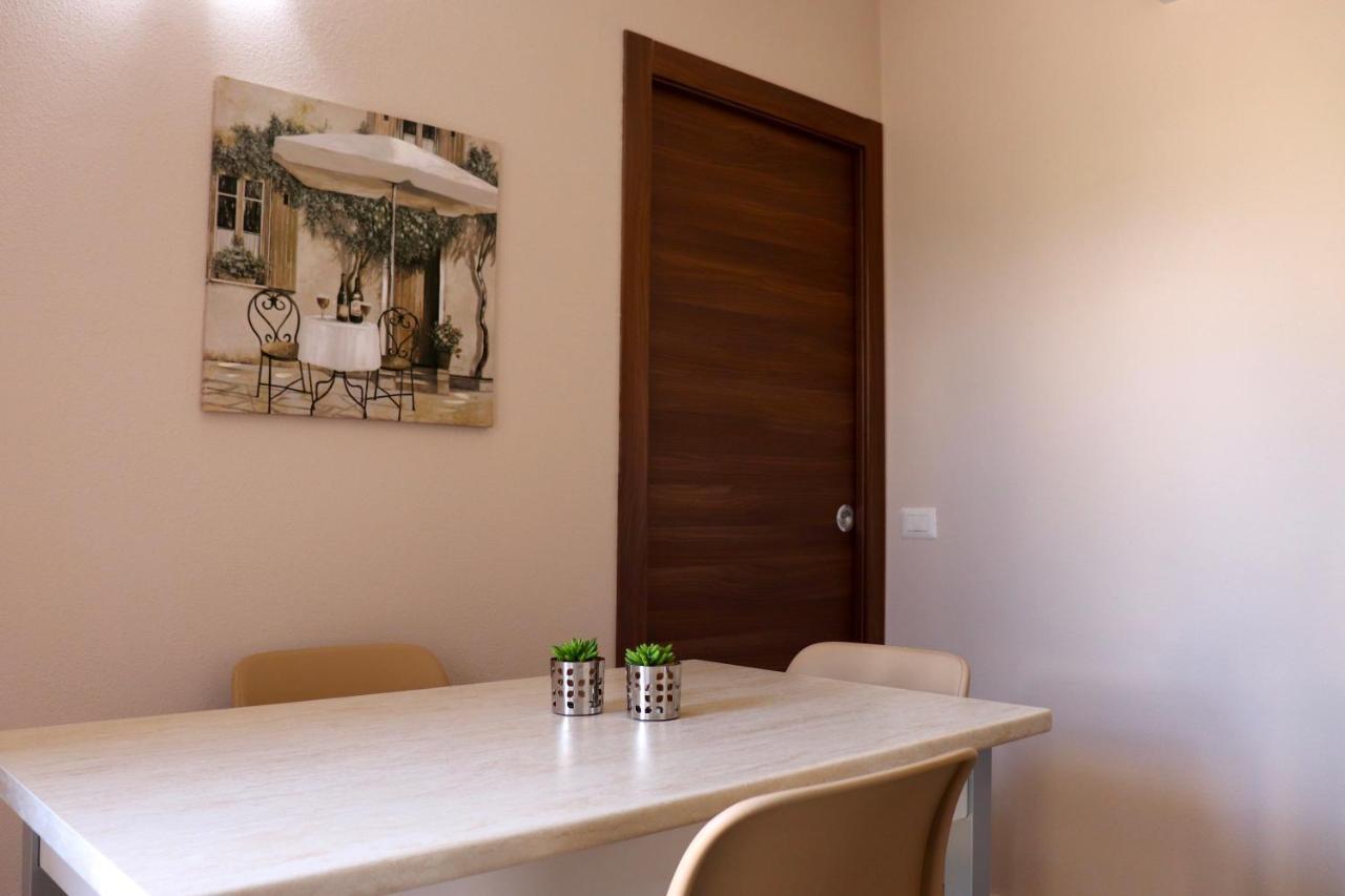 13 Garden Rooms Olbia Exterior foto